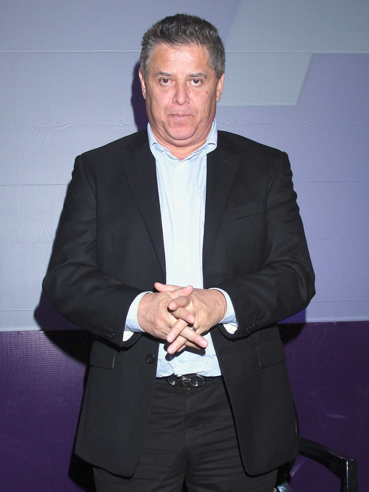 Este 2021 se cumplirán 22 años de la tragedia y del "infierno" que Bezares y Durante vivieron tras las rejas, según ha dicho el propio presentador. Ambos 
<b><a href="https://www.univision.com/radio/el-free-guey/mario-bezares-promete-revelar-detalles-nunca-antes-vistos-sobre-paco-stanley-y-su-asesinato-video" target="_blank">se han asociado para producir una bioserie </a></b>acerca de los hechos que rodearon la muerte de Paco Stanley y el calvario que ellos pasaron. 
<br>