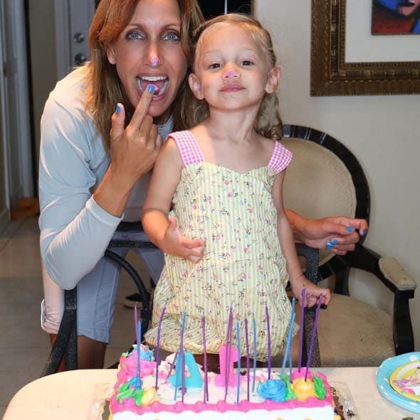 Lili siempre aprovecha para divertise al máximo.