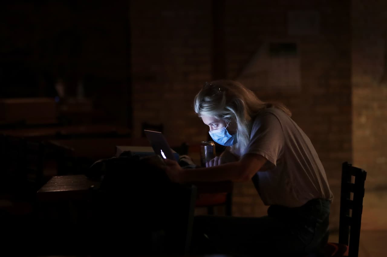 Pritzker: “Es posible que desee tomarse los próximos días libres de las redes sociales” 