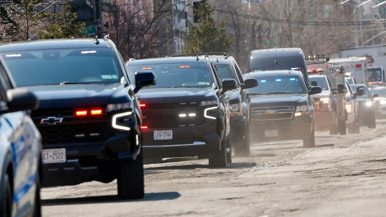 Juez rechaza desestimar caso contra Maduro pese a disputa sobre honorarios legales.