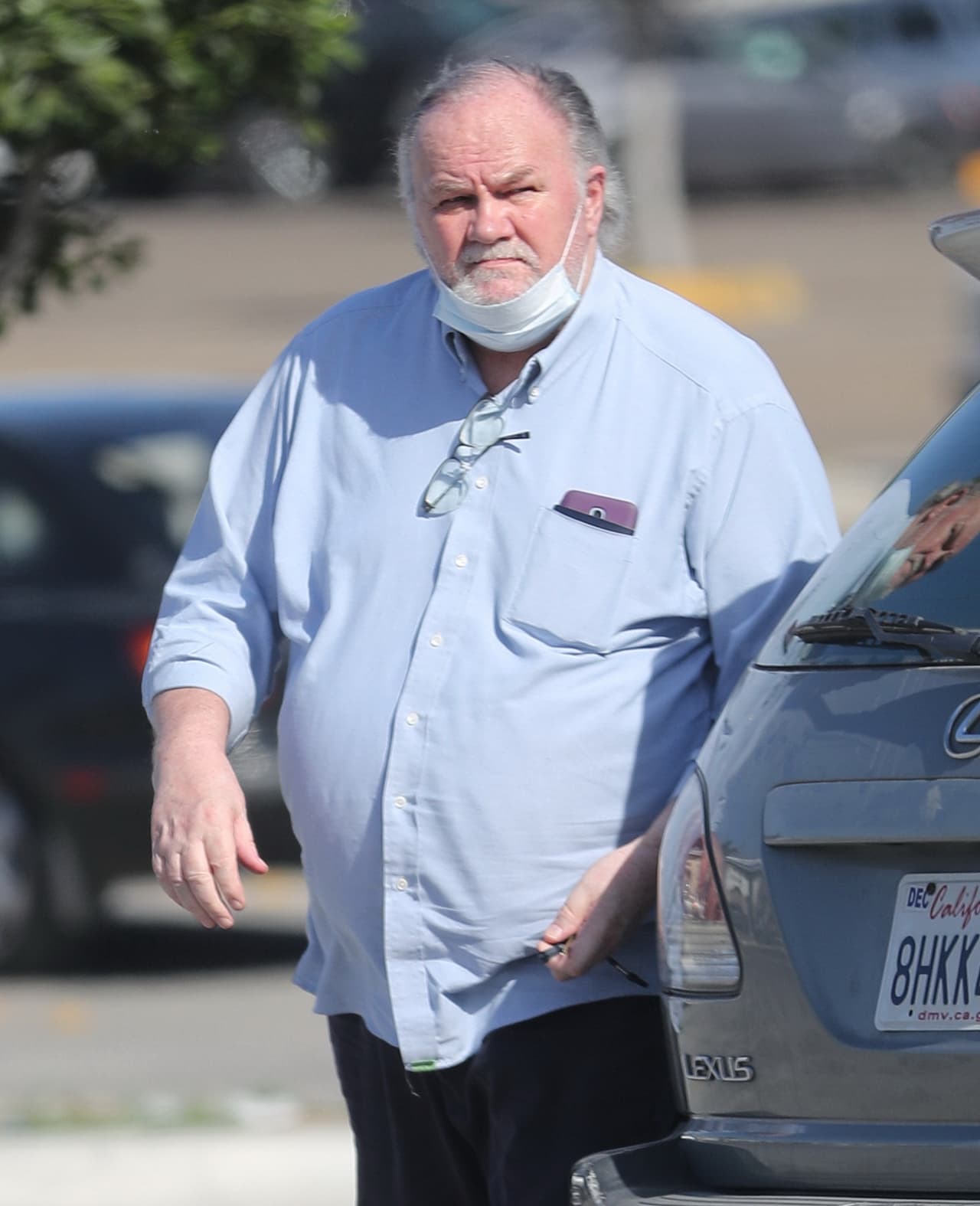 El retirado director de iluminación 
<b>Thomas Markle</b> 
<b><a href="https://www.univision.com/famosos/el-papa-de-meghan-markle-estaria-dispuesto-a-recurrir-a-instancias-legales-para-poder-ver-a-archie-fotos" target="_blank">hizo algo impensable</a></b> en el afán de que Oprah Winfrey lo entreviste. El padre de Meghan Markle, de 76 años, emprendió una nueva misión.