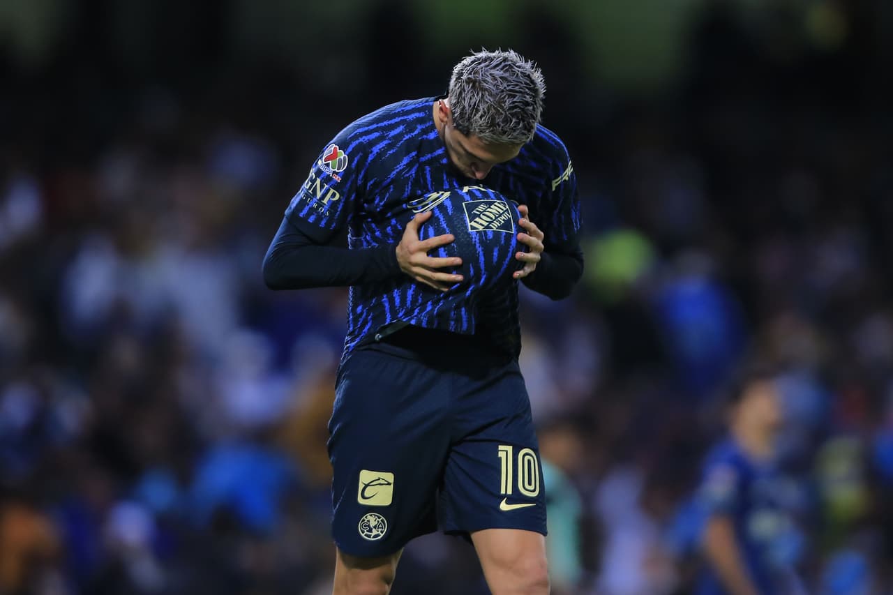 América se llevó el Clásico Capitalino ante Pumas en Ciudad Universitaria por marcador de 0-3 con anotaciones de Diego Valdés, Jonathan ‘Cabecita’ Rodríguez y Alejandro Zendejas. Con este resultado, las Águilas llegaron a 10 puntos para escalar a la novena posición del Torneo Apertura 2022. Pumas se hunde con 8 puntos en el lugar 12.