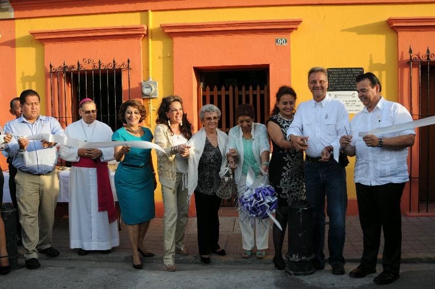 En Guamúchil, Sinaloa, justo en la casa donde pasó gran parte de su infancia el cantante, se encuentra otro museo con fotos familiares y de la vida de ese pintoresco poblado mexicano de donde han surgido grandes músicos.