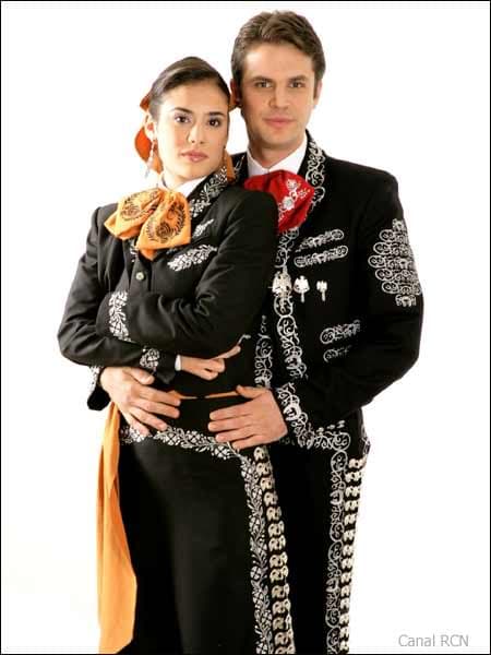 La pareja de 'mariachis' llegó al corazón del público y Mark se ganó el cariño del pueblo colombiano, colocándolo como uno de los actores protagónicos favoritos de aquel país.