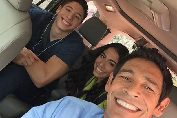 Su gusto por la televisión también la comparte con su familia: "#Buenosdías comparto esta foto con ustedes de la grabación de un comercial con 2 de mis queridos hijos, @jahn_lozada y @thalialozada ahora van a ser famosos".