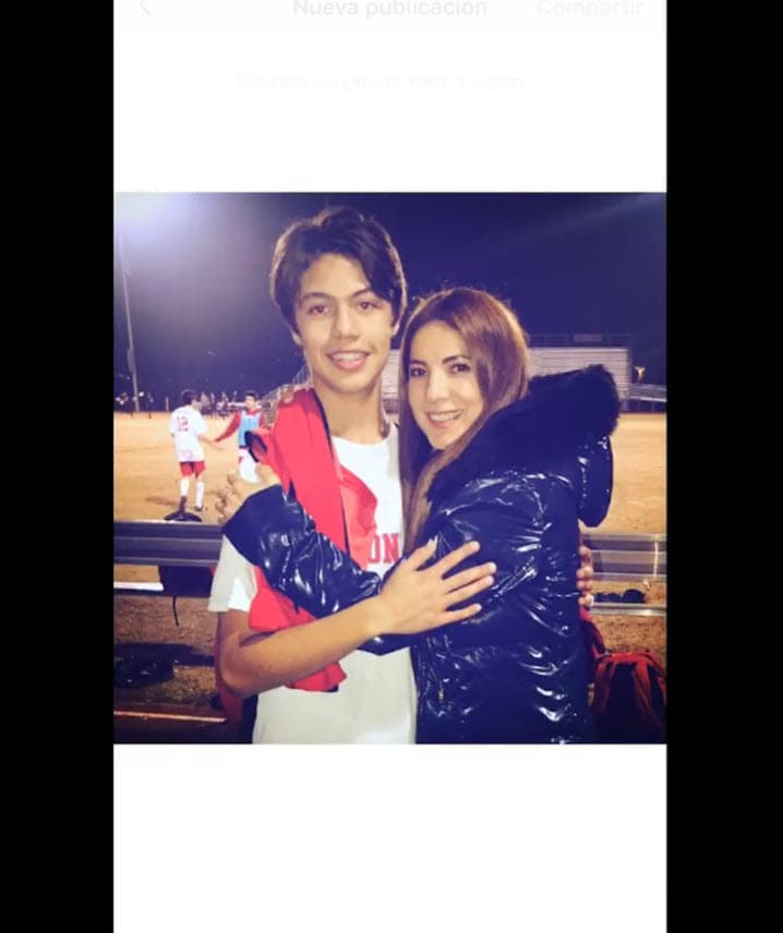 Es el primer hijo varón de quien fuera líder del grupo 
<b><a href="https://www.univision.com/shows/despierta-america/gustavo-angel-y-priscila-compraron-una-mansion-en-san-antonio-video" target="_blank">Priscila y Sus Balas de Plata. </a></b>
<br>