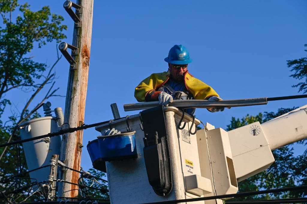 Con Edison: el 95% de los apagones en NYC tras la tormenta Isaías estarán reparados el domingo