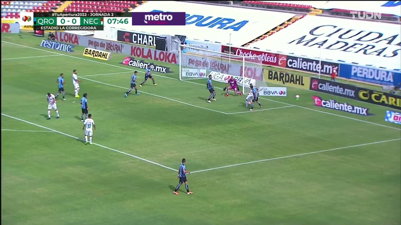 ¡TIRO ATAJADO! disparo por Milton Giménez.