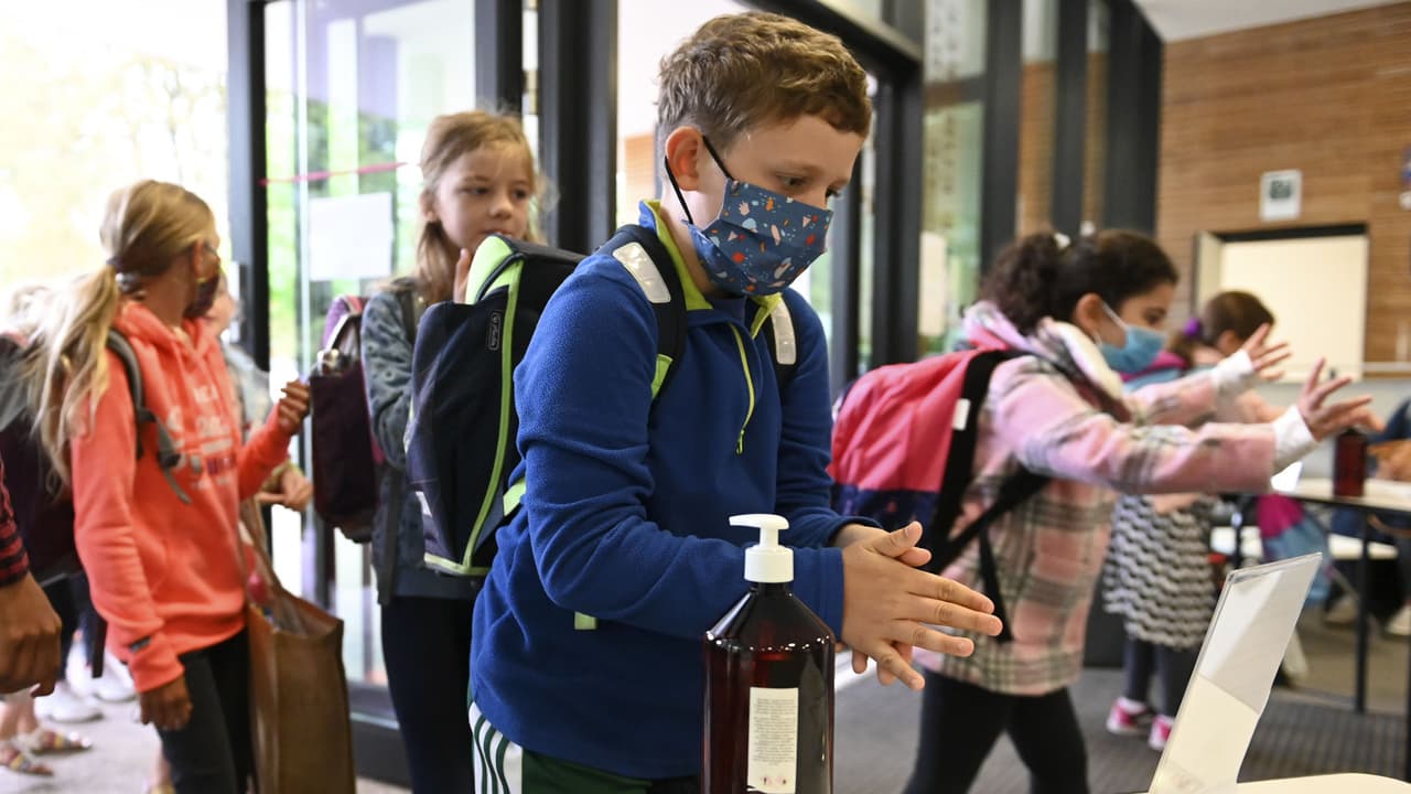 ¿Es conveniente el regreso de los estudiantes a clases presenciales ante la situación por el coronavirus?