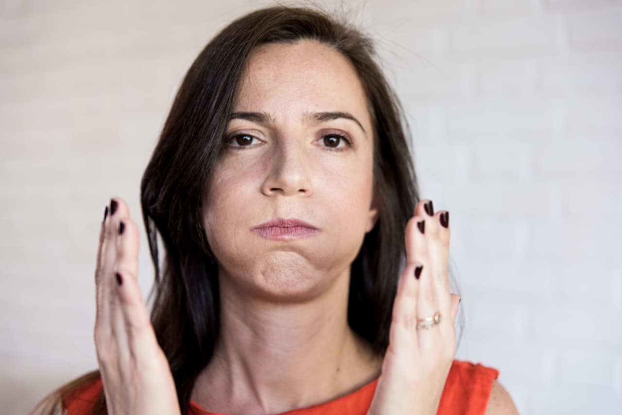 <b>El ejercicio del trompetista para labios y mejillas. </b>Llena tus mejillas de aire y luego transfiere el aire de una mejilla a la otra, durante 30 segundos.