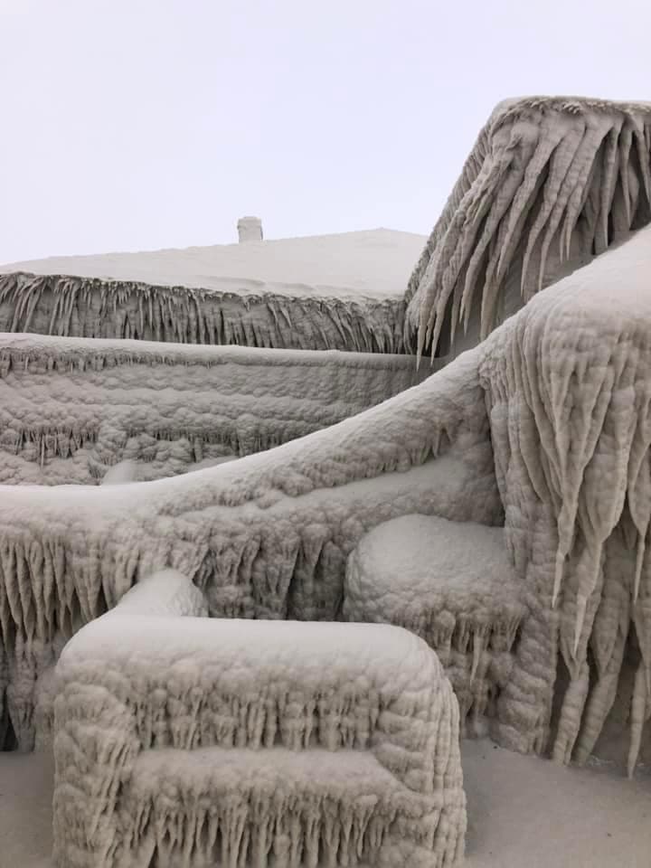 Según el Ejecutivo del condado de Erie, Mark Poloncarz, las causas de las muertes fueron diversas.
