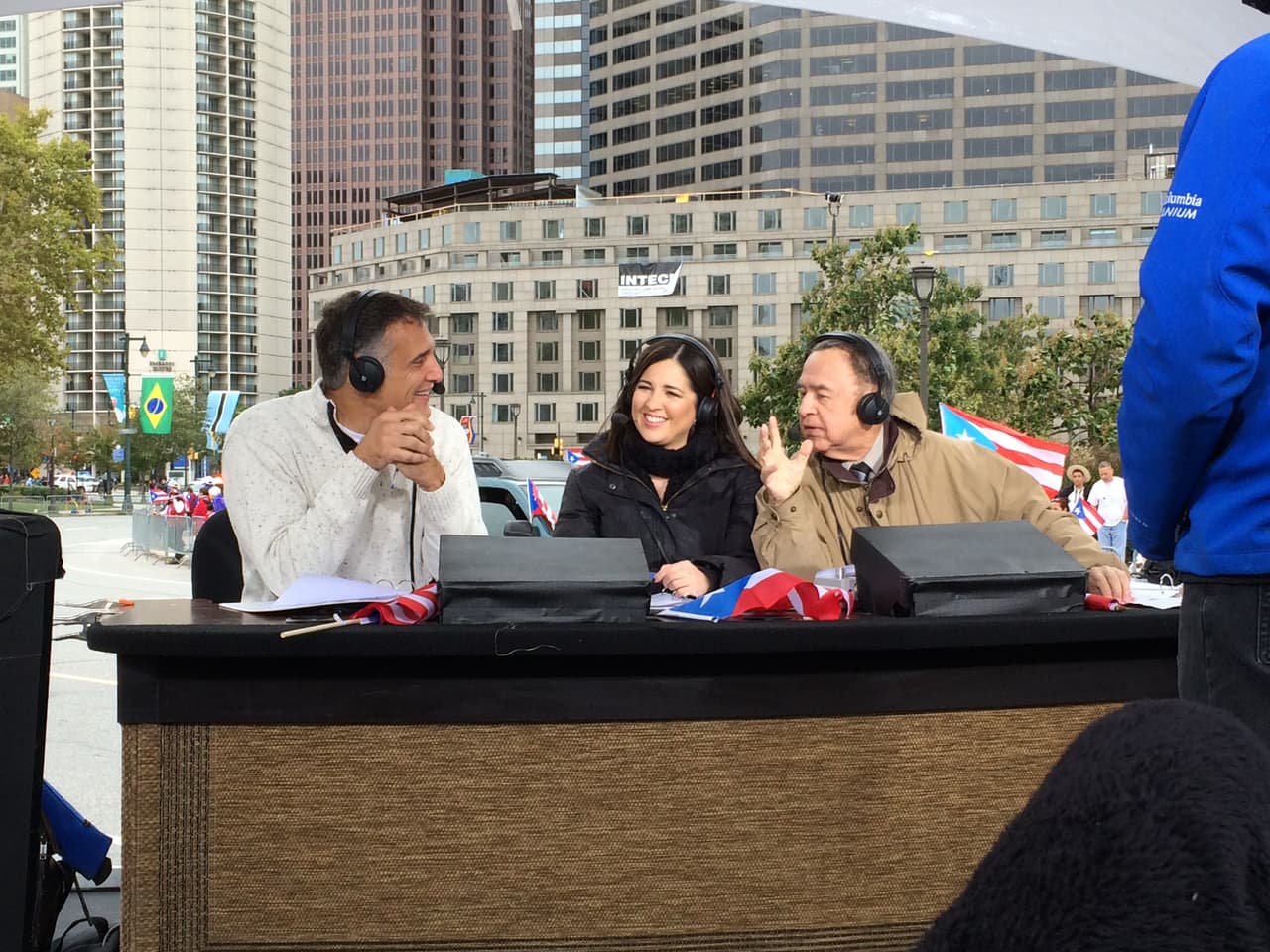 Ni el frío, ni el viento impidieron que este domingo se realizara el desfile anual puertorriqueño en Filadelfia en donde el baile y la música no podían faltar. El evento que tuvo como objetivo unir a la comunidad boricua y levantar con orgullo la bandera de la llamada Isla del Encanto. El Desfile Puertorriqueño de Filadelfia, organizado por El Concilio, tuvo como tema este año el de "Nuestra Trayectoría: De Puerto Rico a Filadelfia".