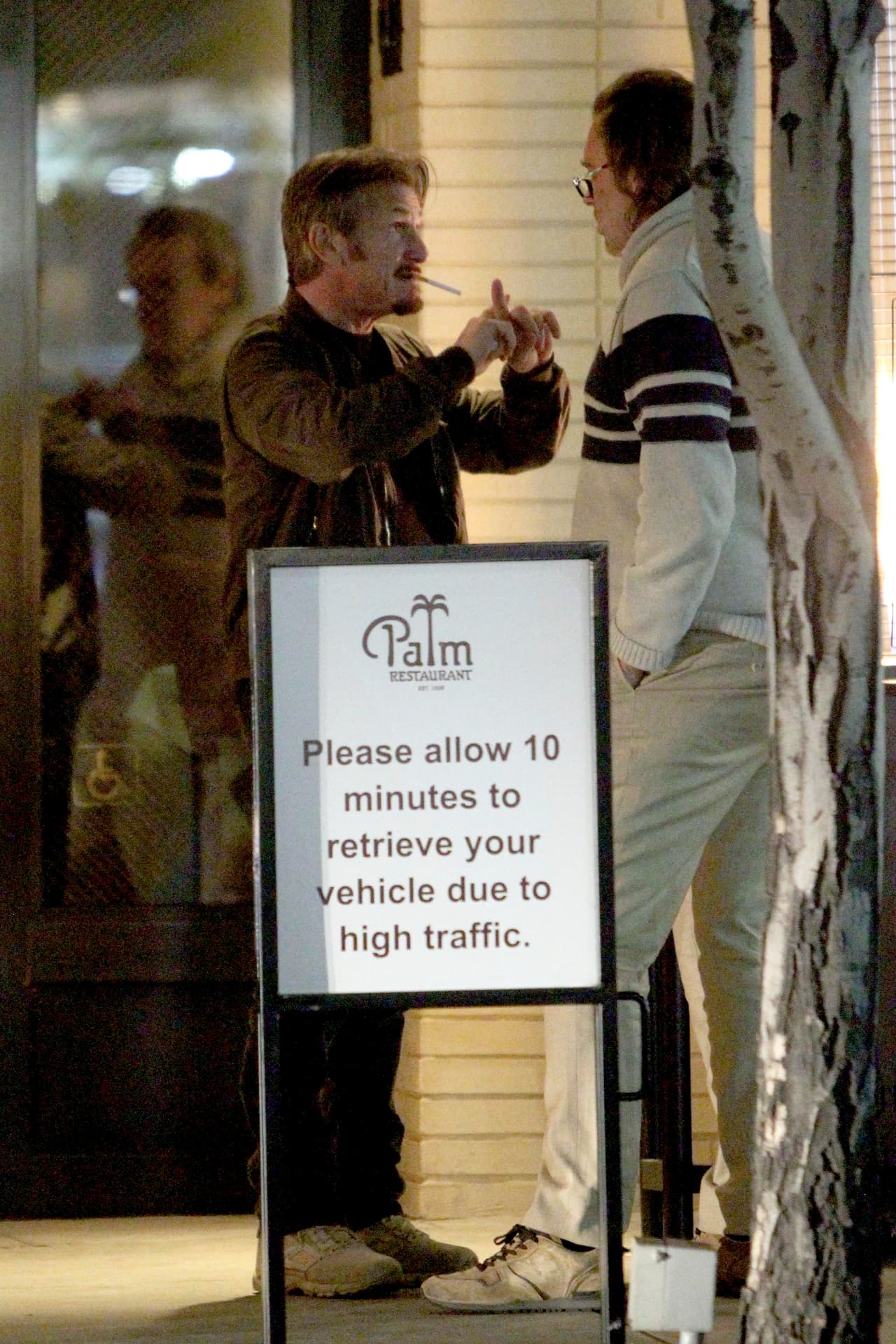 Hasta prendió un cigarrillo para tranquilizarse.