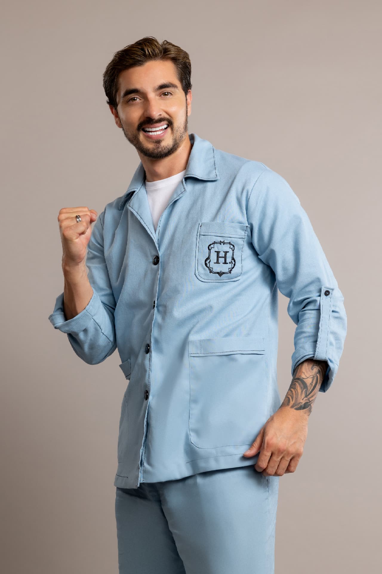 Christian se define como una persona humilde, muy competitiva y a la cual no le gusta perder. Al también modelo no le gusta la deslealtad, la falta de atención y la soberbia, mientras que valora la generosidad, la fortaleza y la fé.