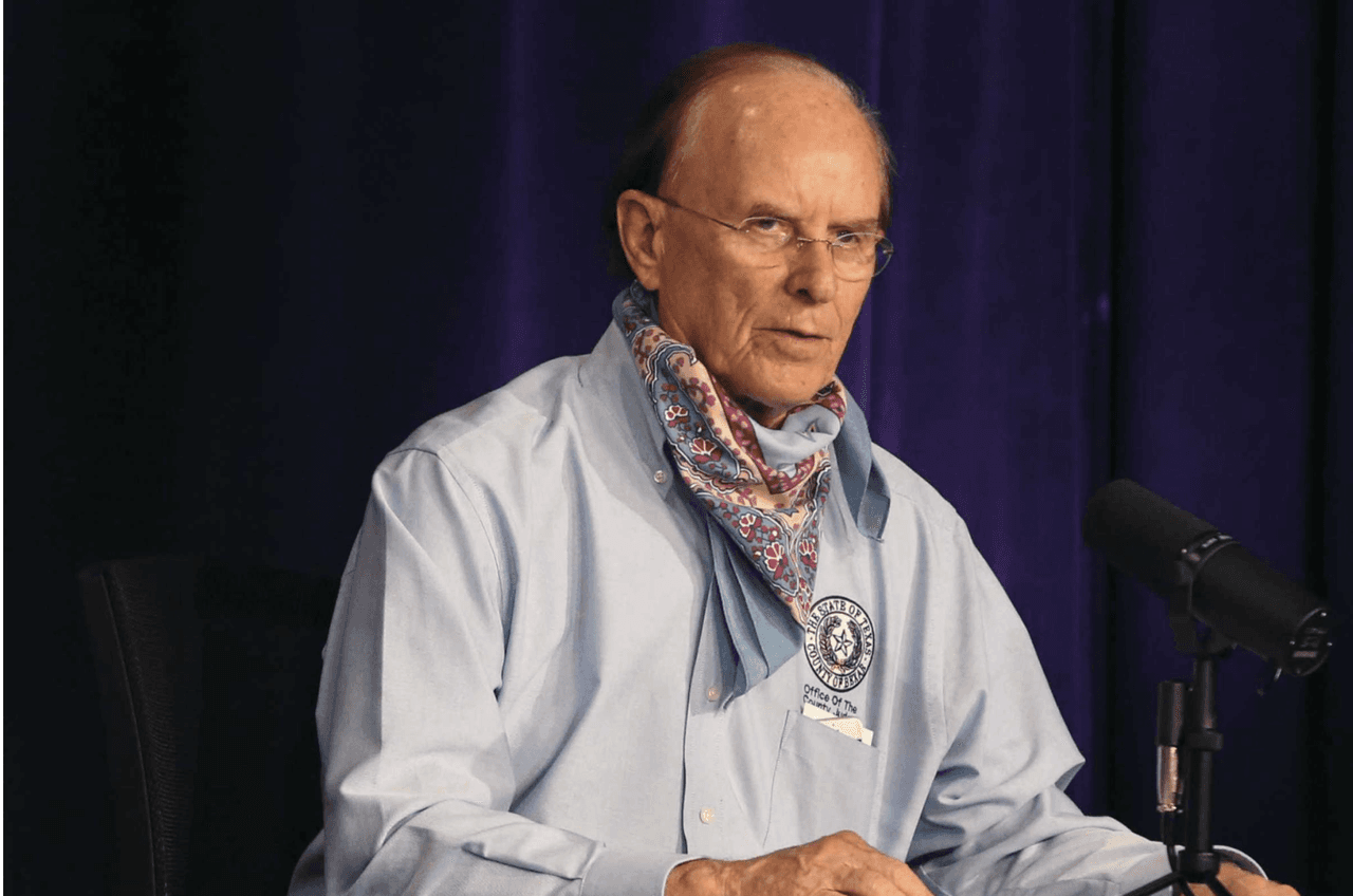 El juez del condado de Bexar, Nelson Wolff, anuncia que no buscará la reelección 