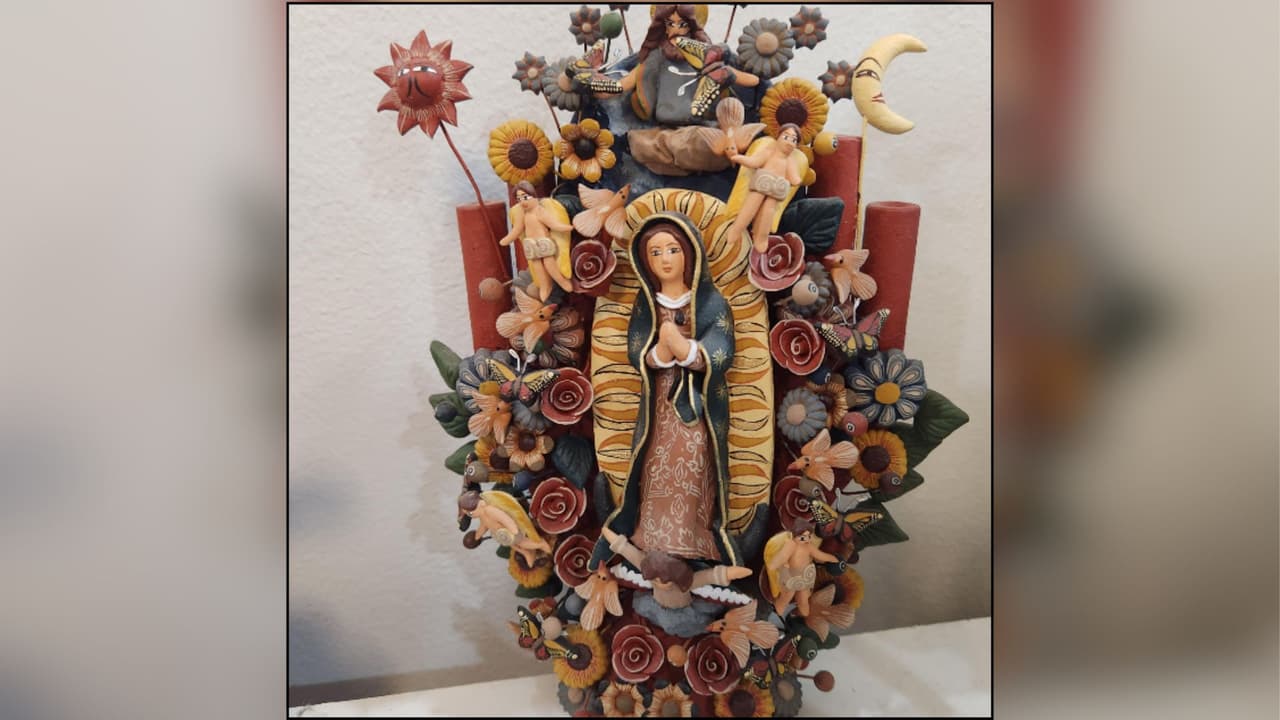 Para responder a estas inquietudes, hablamos con el padre Ezequiel, rector del santuario.
<br>
<br>
<b>“Pedimos a la gente que si no puede venir, no se preocupe, está bien. Cuídese usted mismo, protéjase y atienda a sus necesidades. No obstante, invito a las personas que no están en ninguna de estas preocupaciones, que están viviendo bien, están con salud y quieren hacer esto, que toquen la puerta de una persona que quizá algo le perturba y no va a poder venir; dígales que quieres que yo le traiga a la Virgen.”, expresó el padre.</b>
<br>