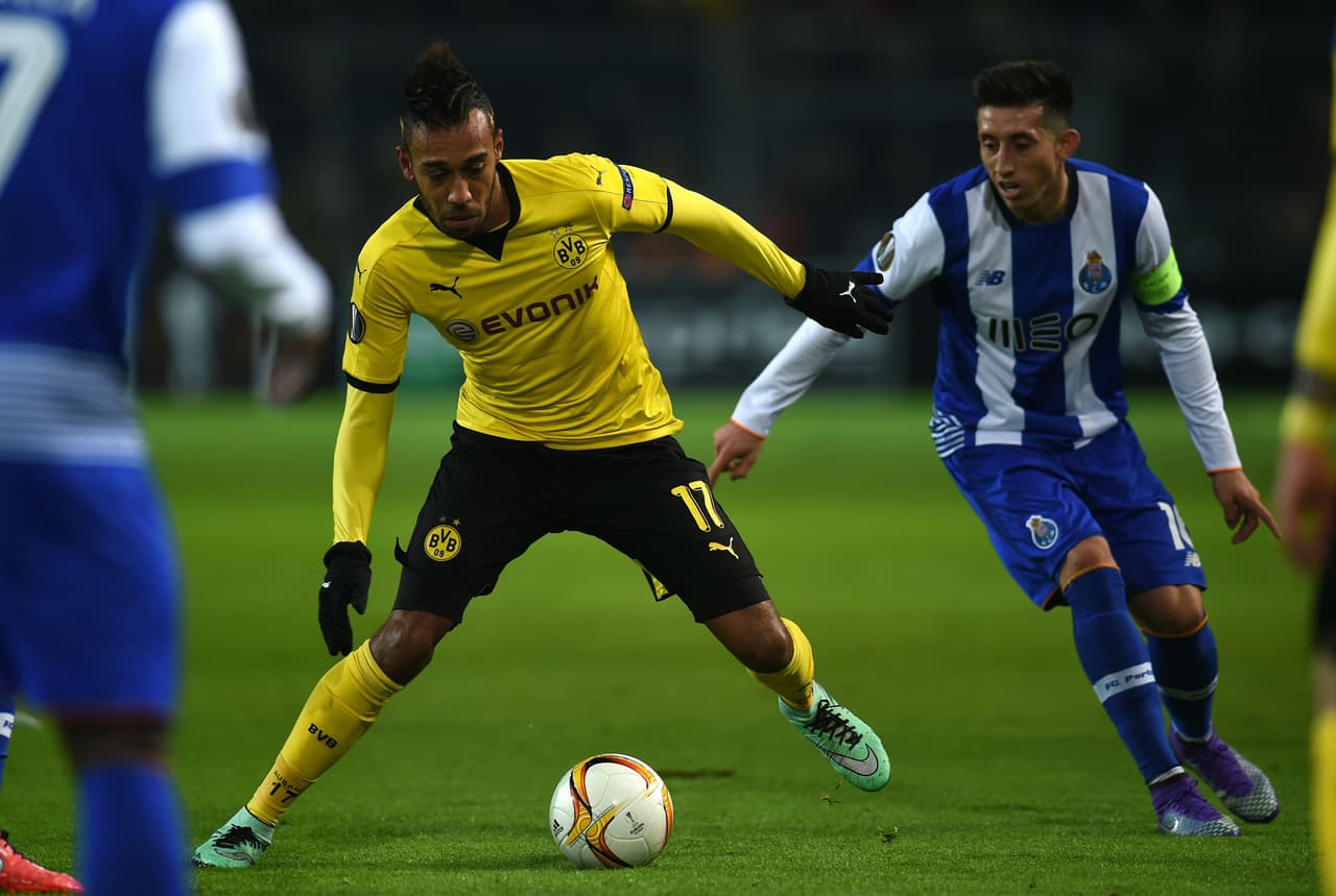 El Dortmund vence 2-0 al Oporto y amarga el debut de Casillas en la Liga Europa