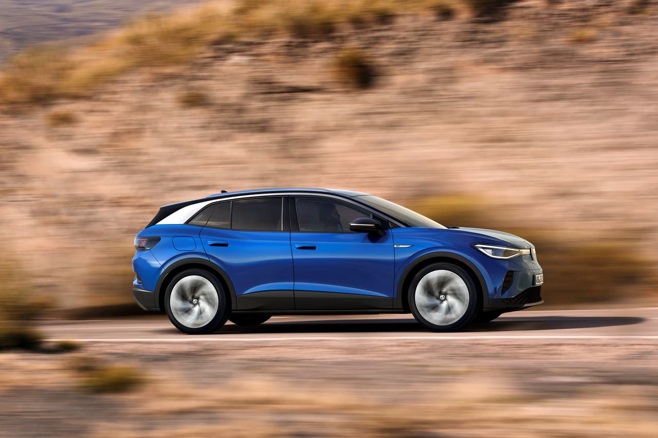 Esta SUV compacta estará disponible en dos variantes: tracción trasera con un motor de 201 caballos de fuerza y tracción integral con un motor de 302 caballos de fuerza; ambos motores eléctricos relacionados a un paquete de baterías de 82 kilovatios-hora.