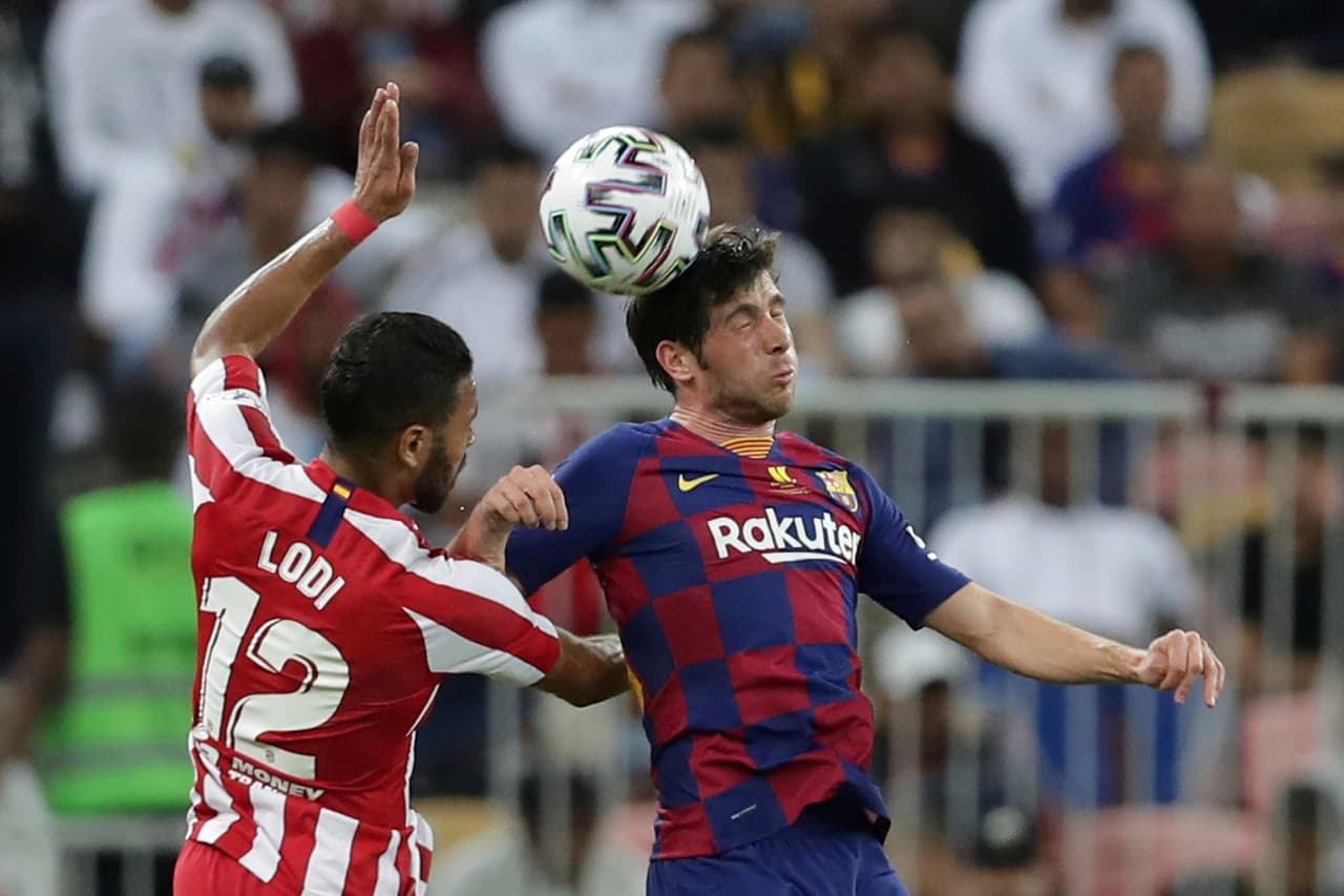 Curioso el caso de Sergi, quien se formó como mediocampista pero ha encontrado su sitio en el primer equipo como lateral y comodín en diferentes posiciones. Tiene calidad y es útil, pero difícilmente llegará al nivel de Xavi o Iniesta.