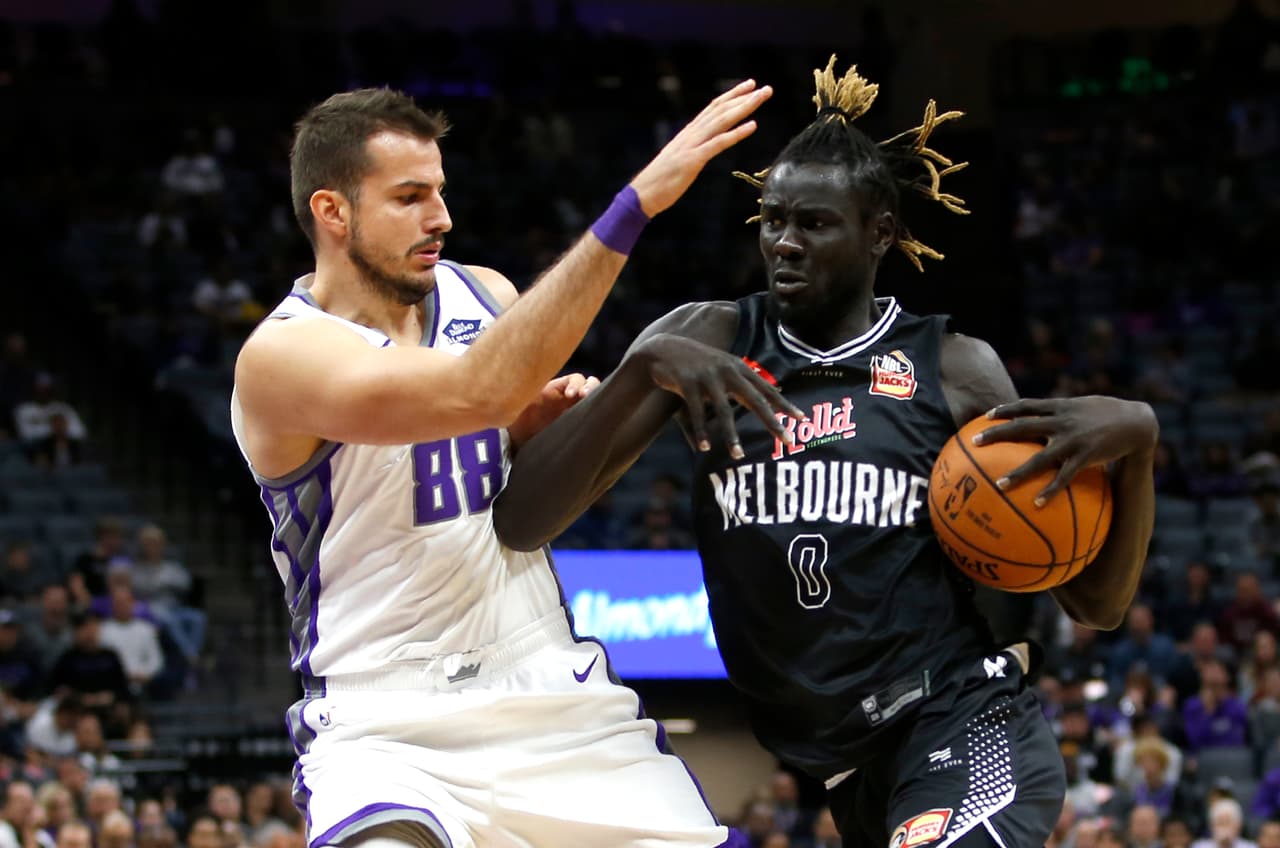 De igual manera, hay equipos internacionales que visitan Estados Unidos para tener partidos amistosos. Ejemplo de esto son los equipos San Lorenzo de Almagro de Argentina, Franca de Brasil o Melbourne United de Australia.