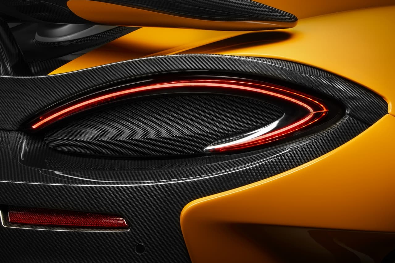 La producción de McLaren 600LT empezará hasta octubre de este año y no durará más de 12 meses. Cada unidad será construida a mano.