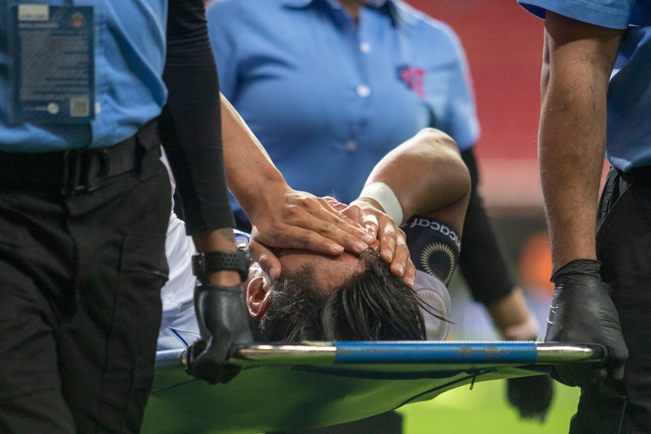 Denil Maldonado sufre aparatosa lesión con Honduras ante México