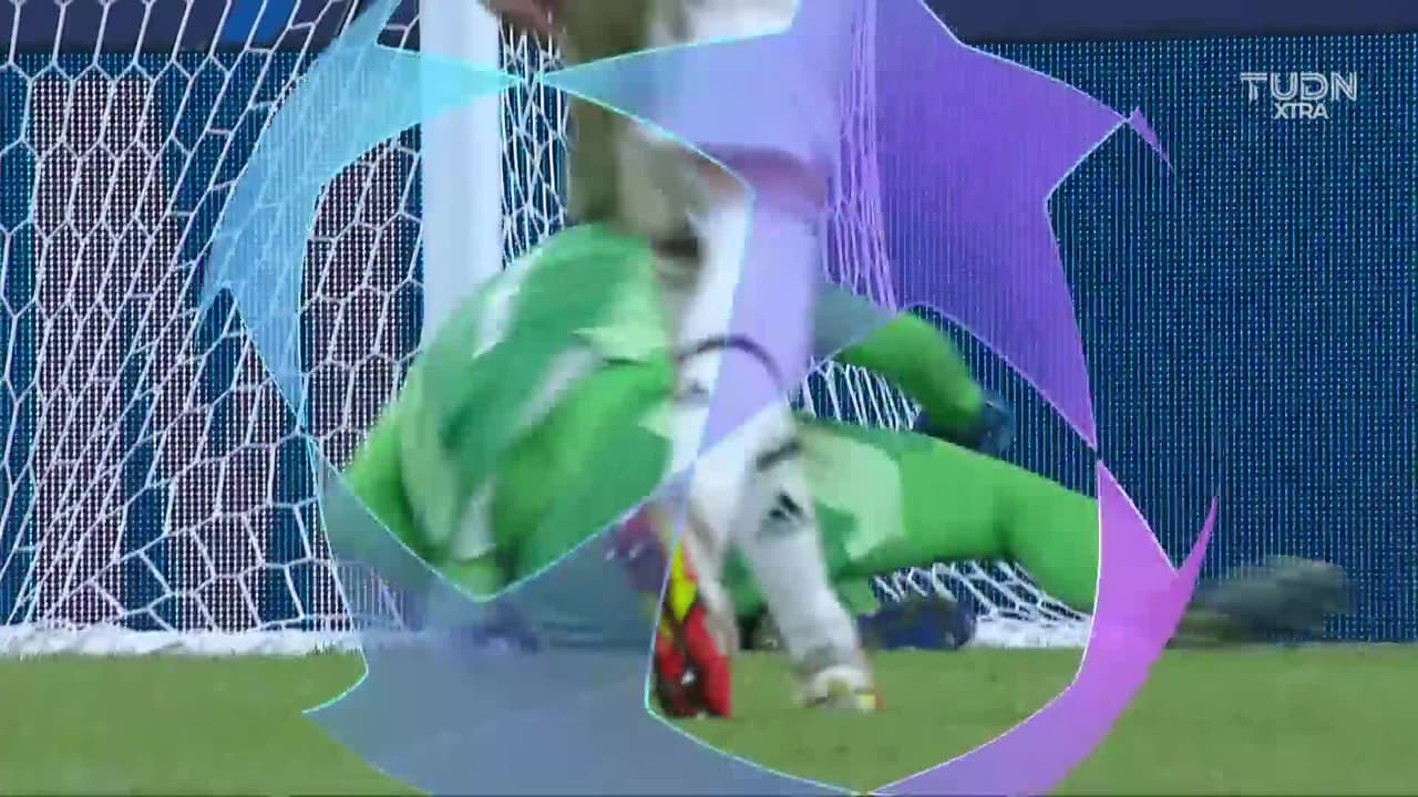 ¡TIRO ATAJADO! disparo por Malcom Filipe Silva de Oliveira.