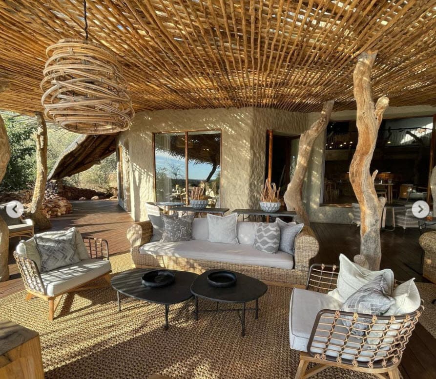 <b>Clarissa Molina</b> también quedó cautivada con las imágenes y les dejó una serie de emoticonos con la carita que tiene corazones en los ojos. 
<br>