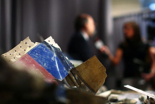 "Esta nueva edición cuenta la investigación del FBI en el 9/11, cómo los medios cubrieron los atentados, cómo la misión del FBI cambió para siempre después de ese día y la prevención del terrorismo se convirtió en su mayor prioridad para evitar otro ataque", dijo Cathy Trost, directora del Newseum.