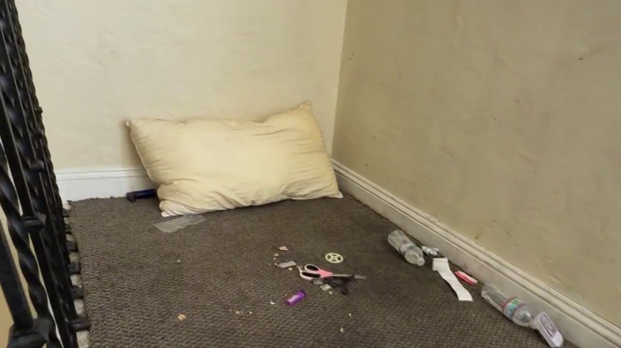 Inquilinos denuncian abandono y condiciones insalubres en complejo de Oakland