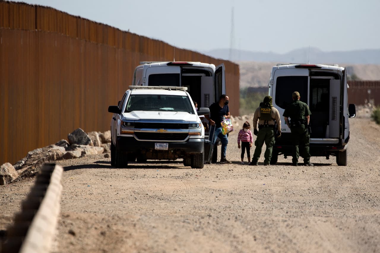 Detienen a 1,500 cubanos en un solo día en la frontera con EEUU
