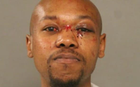 Acusan a un hombre de apuñalar a su cuñado en un autobús de Chicago