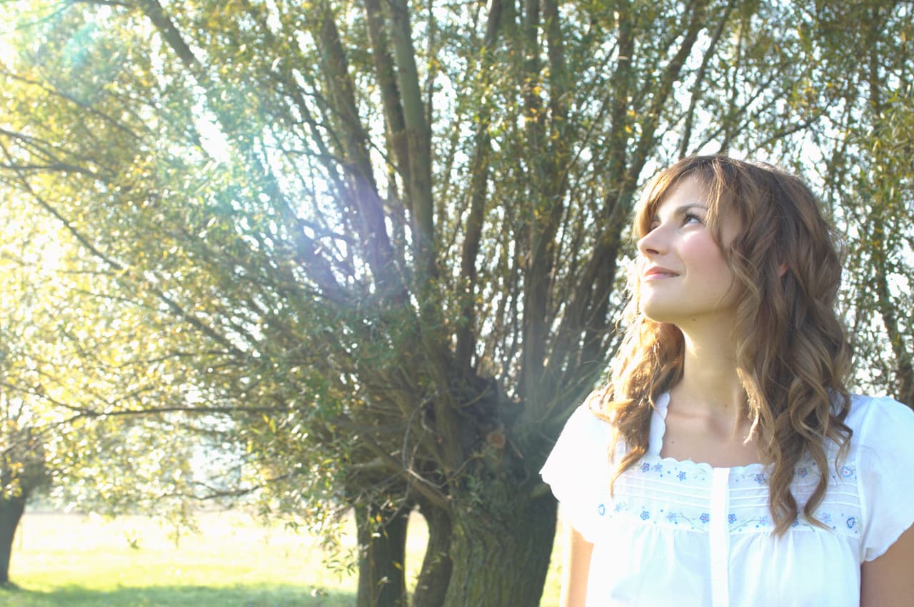 La energía combinada de Saturno con Marte y Venus, todos directos contribuirá a que tu intuición se perfile y desarrolle en la dirección adecuada. No te inquietes por algo que surge de improviso y podría forzarte a cambiar los planes que tienes para la segunda quincena del mes.