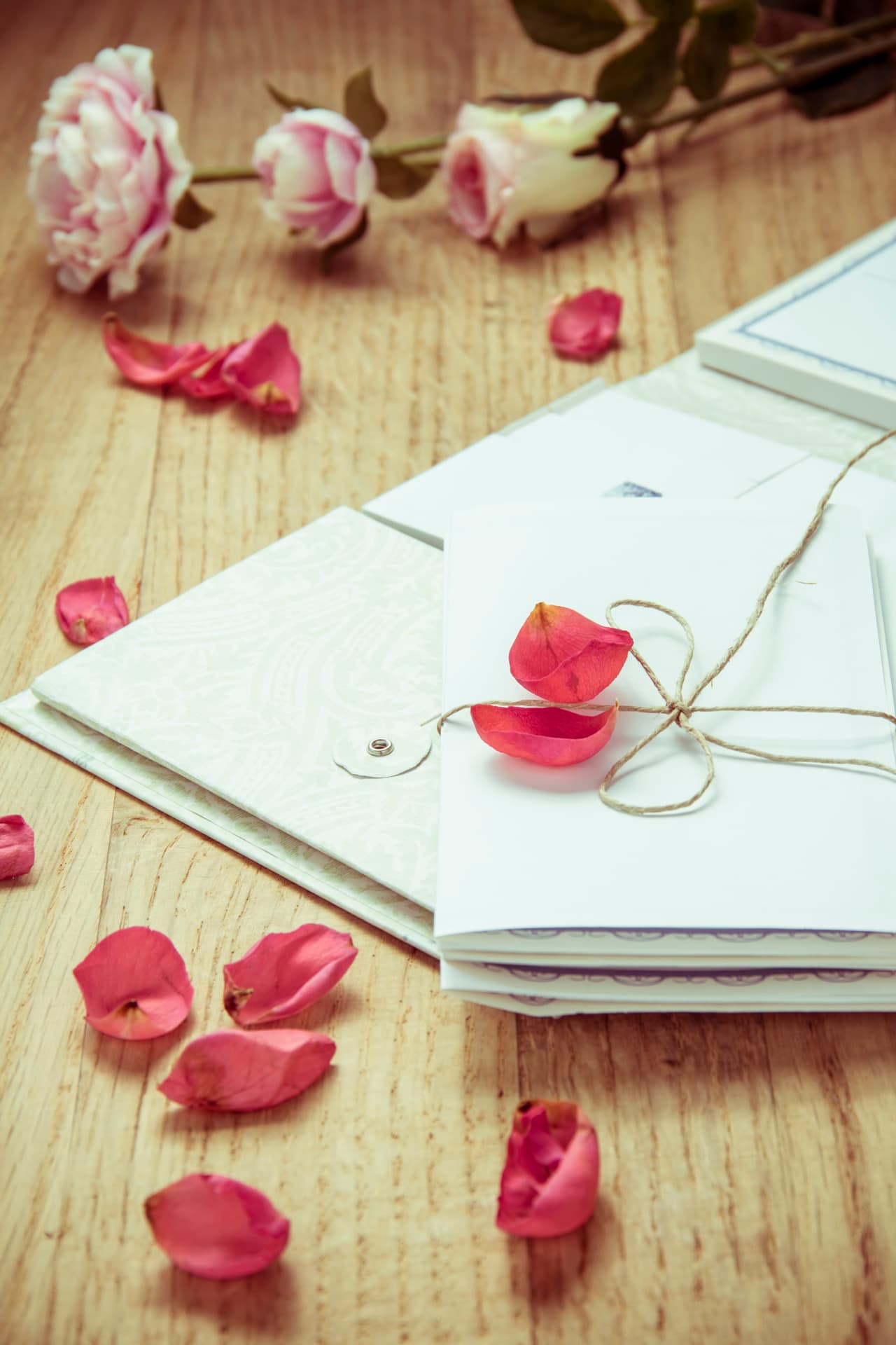 Este movimiento directo de tu astro regente es magnífico pues contribuirá a que te replantees a ti mismo lo que estás haciendo con tu vida, cómo estás conduciendo tus asuntos personales y la mejor manera de terminar el año con una perspectiva futura muy clara en el aspecto amoroso.