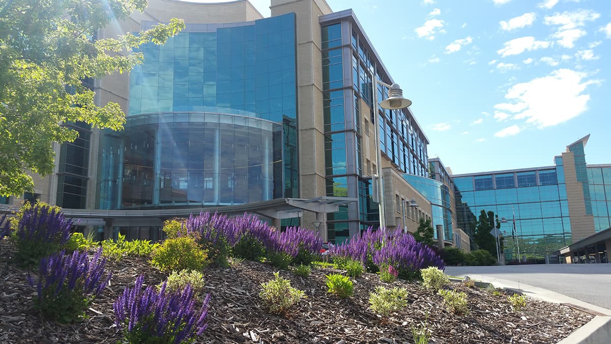 Personal del Instituto de Cáncer Huntsman pide a Utah que acate pautas sanitarias