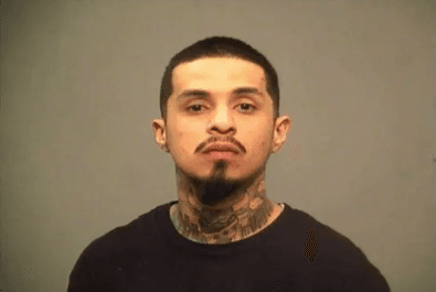 Acusan a un padre que abandonó a su hijo herido después de provocar un choque en Joliet