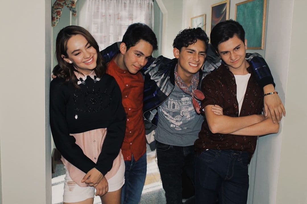 Su personaje era un joven con problemas de autoestima y déficit de atención. En la segunda temporada de la telenovela, confesó su 
<b>homosexualidad</b>. Gracias a ello, los personajes de Aristóteles y Cuauhtémoc de 
<b>'Mi marido tiene más familia'</b>, se convirtieron en 
<b>Aristemo.</b>