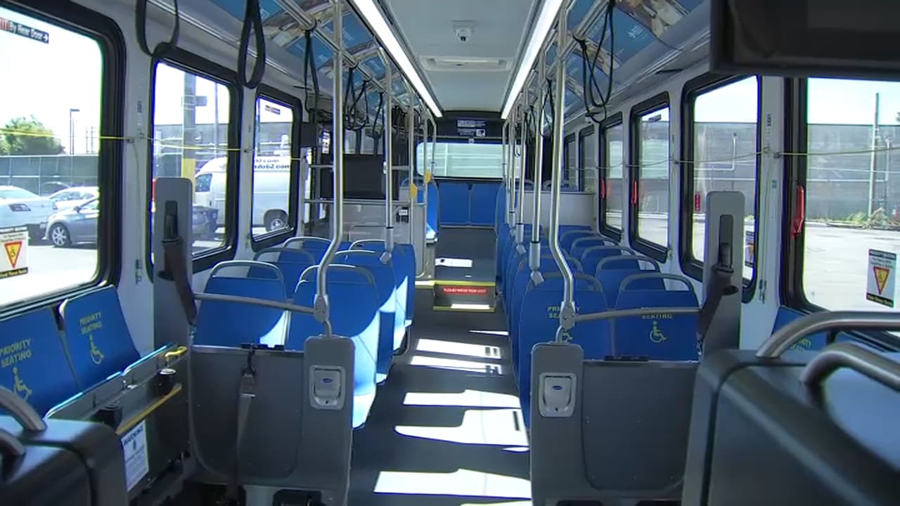 Cómo hacer que los pasajeros regresen es el desafío de SEPTA en el futuro. Mientras tanto, las personas que regresan a SEPTA pueden usar el
<a href="https://www.septa.org/seat-availability/" target="_blank">Panel de Disponibilidad de Asientos</a> estimado de la agencia para ver qué tan lleno está el autobús antes de abordar.