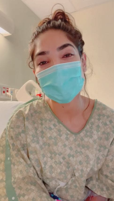 Desde su estado de recuperación,
<b><a href="https://www.univision.com/temas/alejandra-espinoza" target="_blank">Alejandra Espinoza</a></b> tuvo un gesto de agradecimiento hacia
<b><a href="https://www.univision.com/temas/giselle-blondet" target="_blank">Giselle Blondet</a></b>, quien fue la encargada de tomar las riendas de la tercera gala de
<b><a href="https://www.univision.com/shows/nuestra-belleza-latina" target="_blank">Nuestra Belleza Latina 2021. </a></b>
<br>