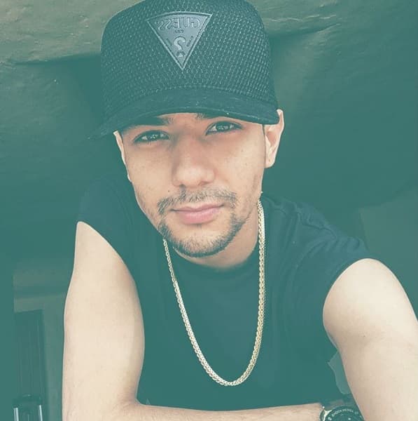 Luis Coronel siempre dedica dulces mensajes a sus fans.