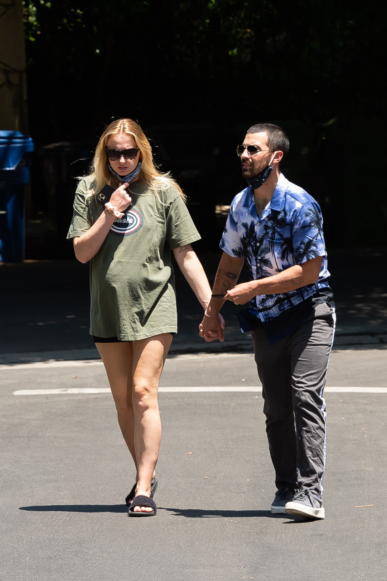 Recientemente fueron captados por las calles de Los Ángeles durante uno de sus paseos.
