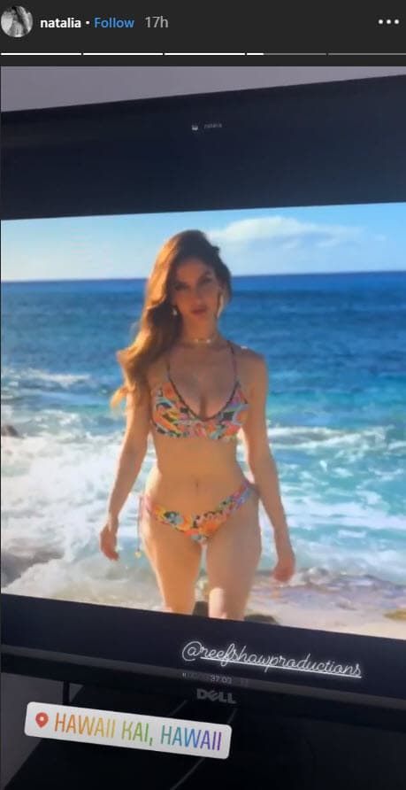 La también modelo mostró un breve video en Instagram de un nuevo proyecto que grabó en Hawaí, donde aprovechó para mencionar que 
<b><a href="https://www.univision.com/radio/la-gozadera-show-new-york/natalia-barulich-le-fue-infiel-a-maluma-con-neymar-en-la-gozadera-nueva-york-analizan-las-pruebas-video">le gusta ser igual de libre que el océano</a></b>. 
<br>