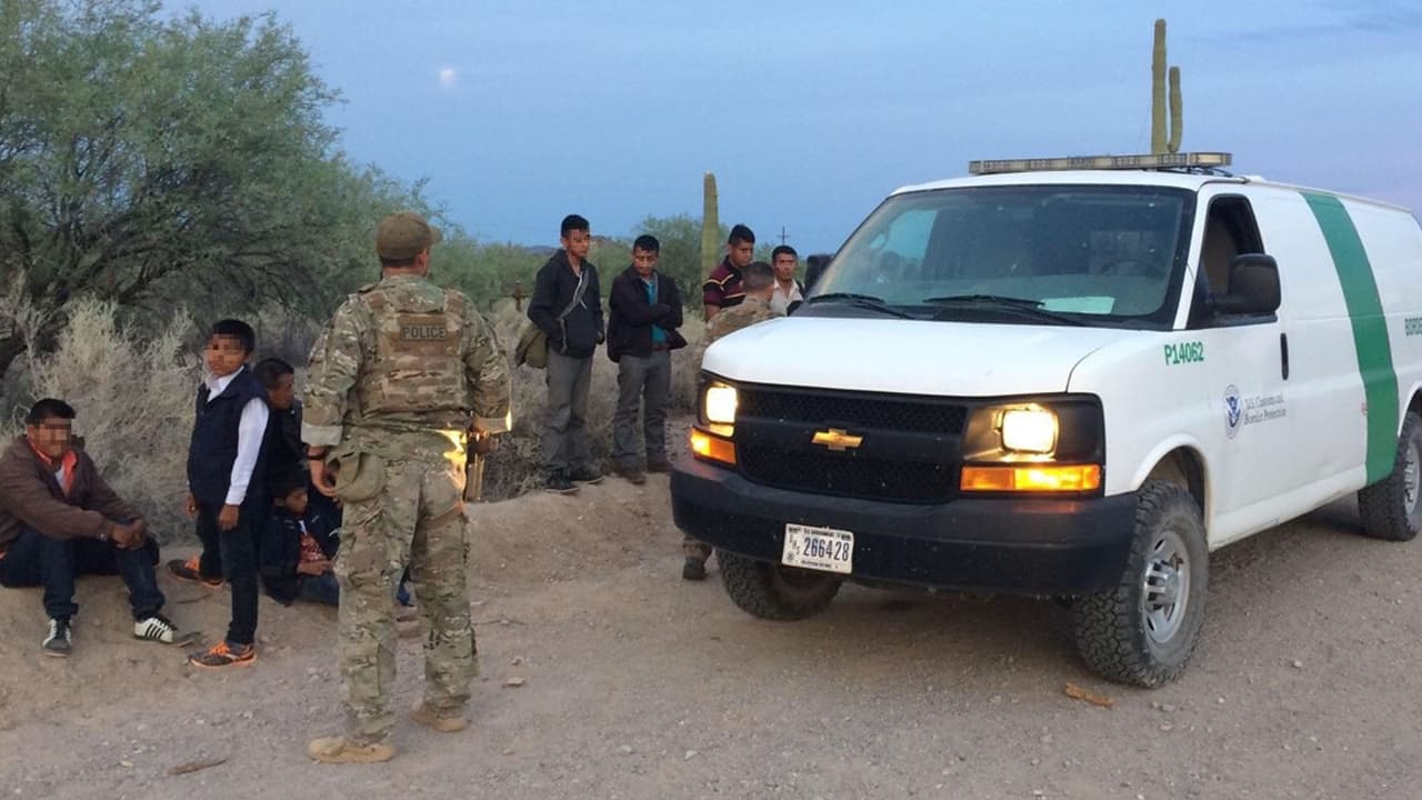 Detienen a casi un centenar de indocumentados en la frontera de Arizona, la mayoría centroamericanos