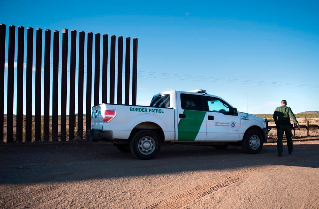 Agente de la Patrulla Fronteriza que arrolló a migrante enfrenta cargos por uso de fuerza excesiva