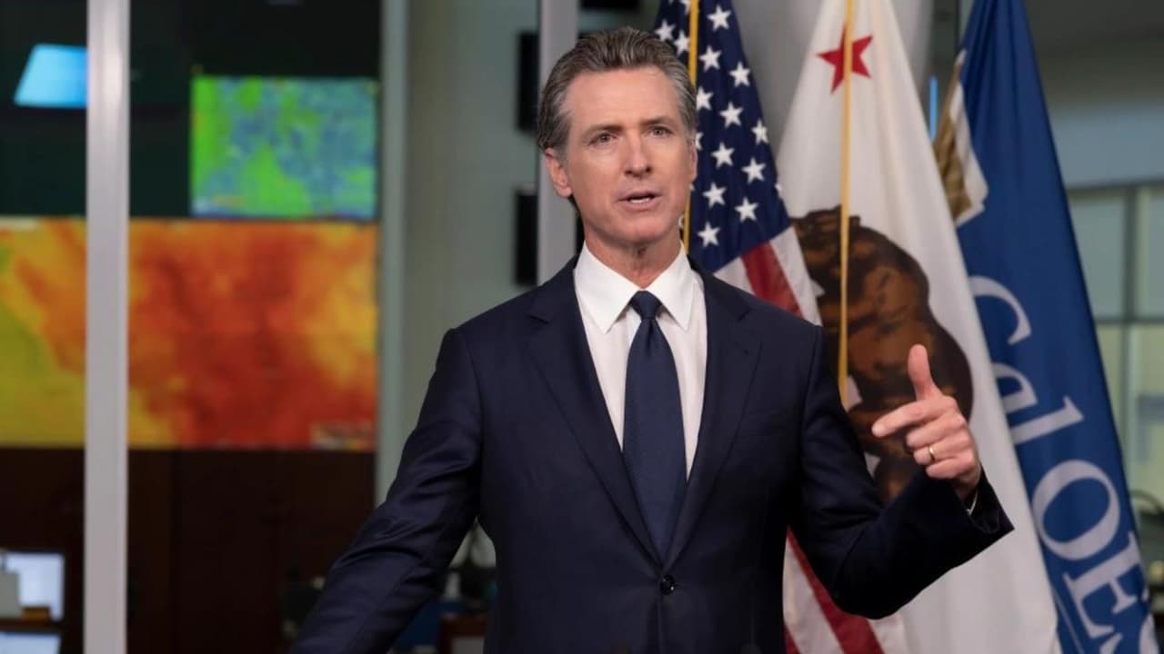Newsom declara estado de emergencia por ola de calor que azota a California