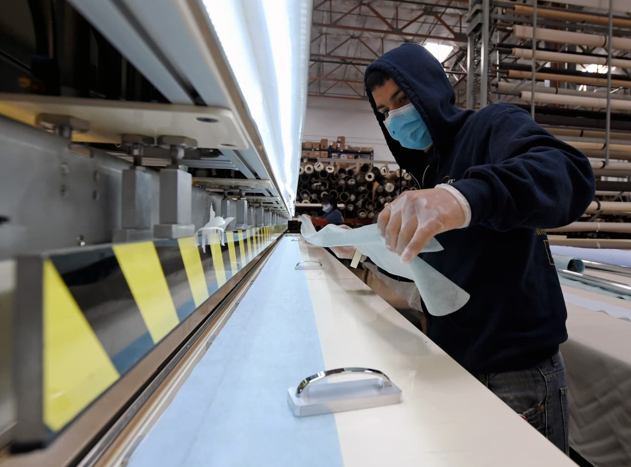 Esta agencia también ofrece ayuda para trabajar estos casos: 
<br>
<br>Texas Workforce Commission
<br>512-475-2670