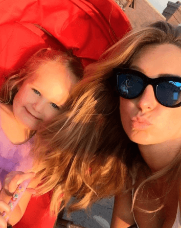 La exsuegra de Soto también afirmó que, durante el tiempo que Geraldine estuvo al cuidado de sus hijas, a la actriz la dieron de baja como si no hubiera laborado nunca: "Tiene que trabajar otros 25 años para tener derecho", puntualizó la mamá de la actriz.