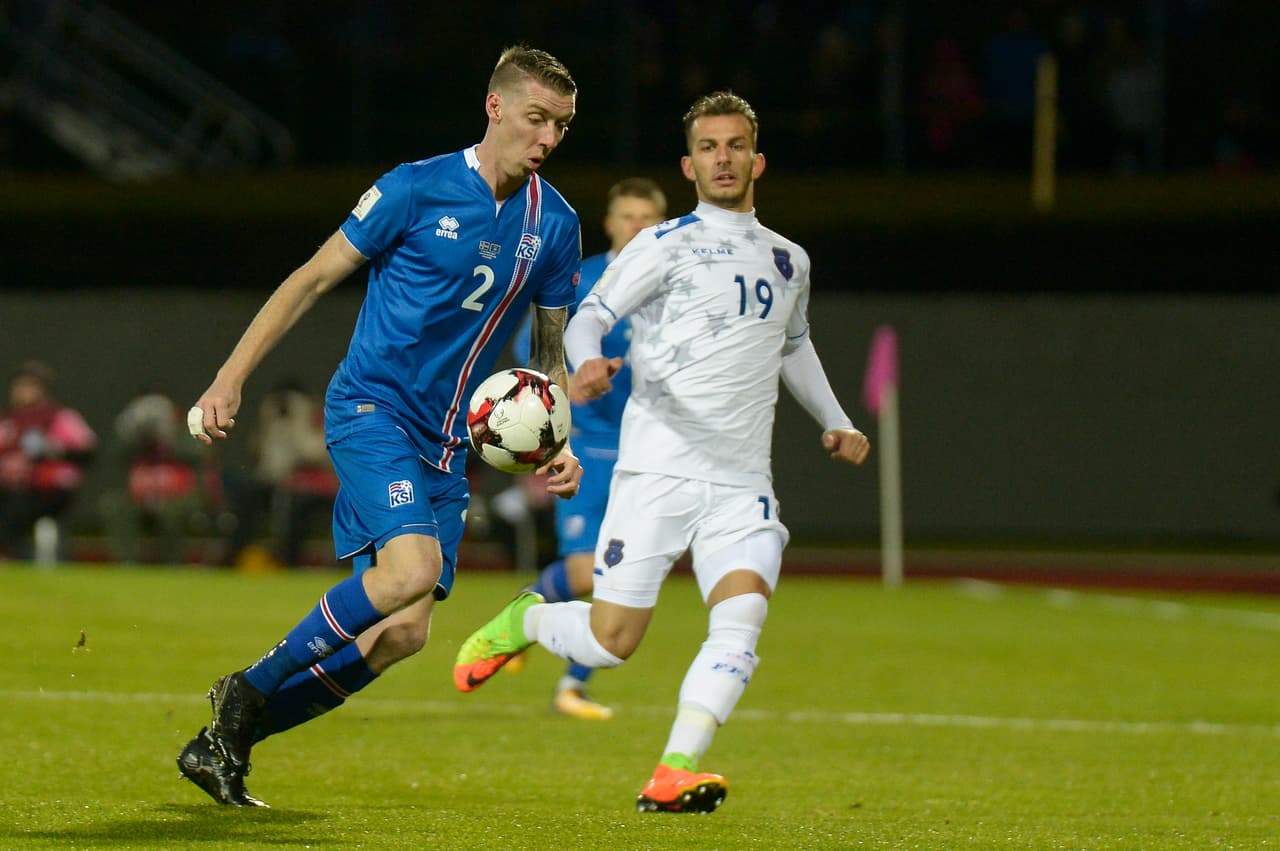 Por la banda derecha, el hombre encargado de llevar el peligro era Sævarsson.