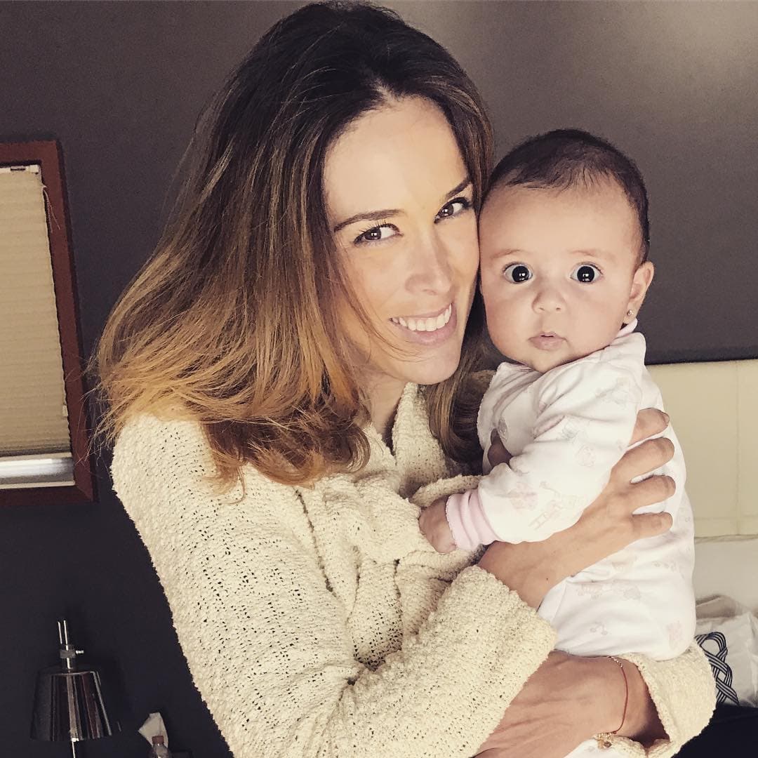 Cuatro meses después de su nacimiento, la pequeña Renata ya era presumida por Jacky Bracamontes en su cuenta de Instagram.