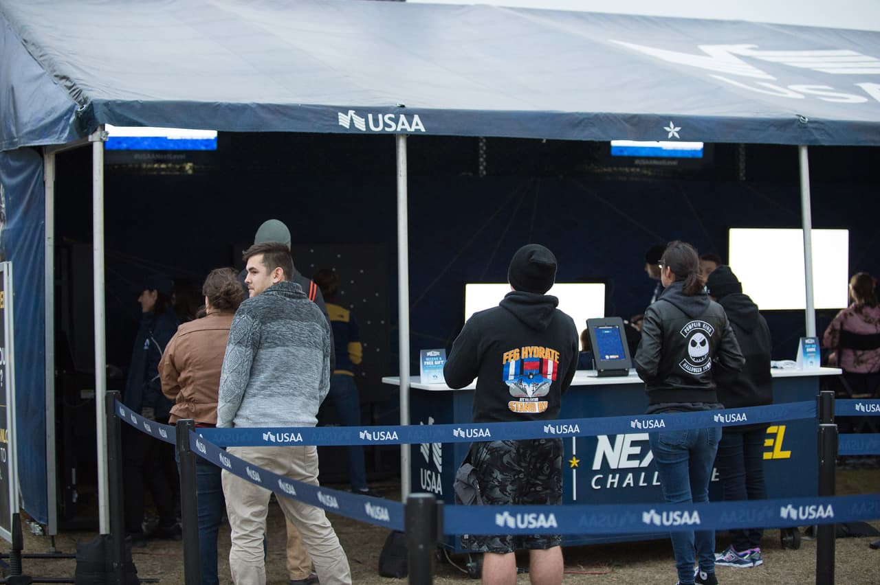 USAA, con sede en San Antonio, aumenta el salario mínimo de $16 a $21